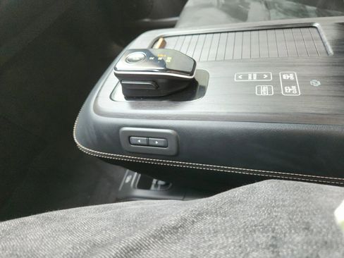 Used 2024 Nissan Ariya FWD image 51