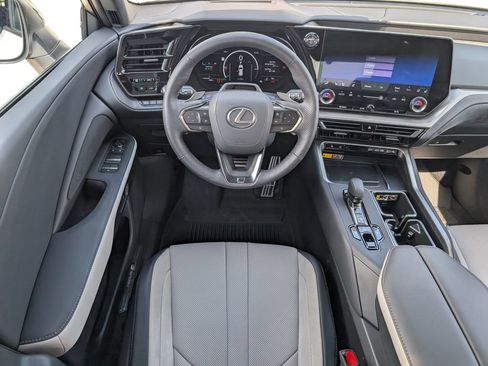 Used 2026 Lexus TX 500h AWD w/ Technology Package image 3