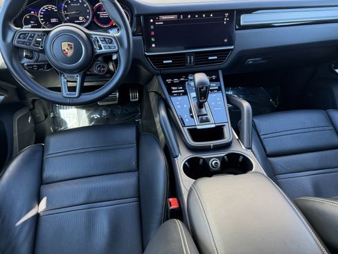 Certified 2022 Porsche Cayenne Turbo S image 19