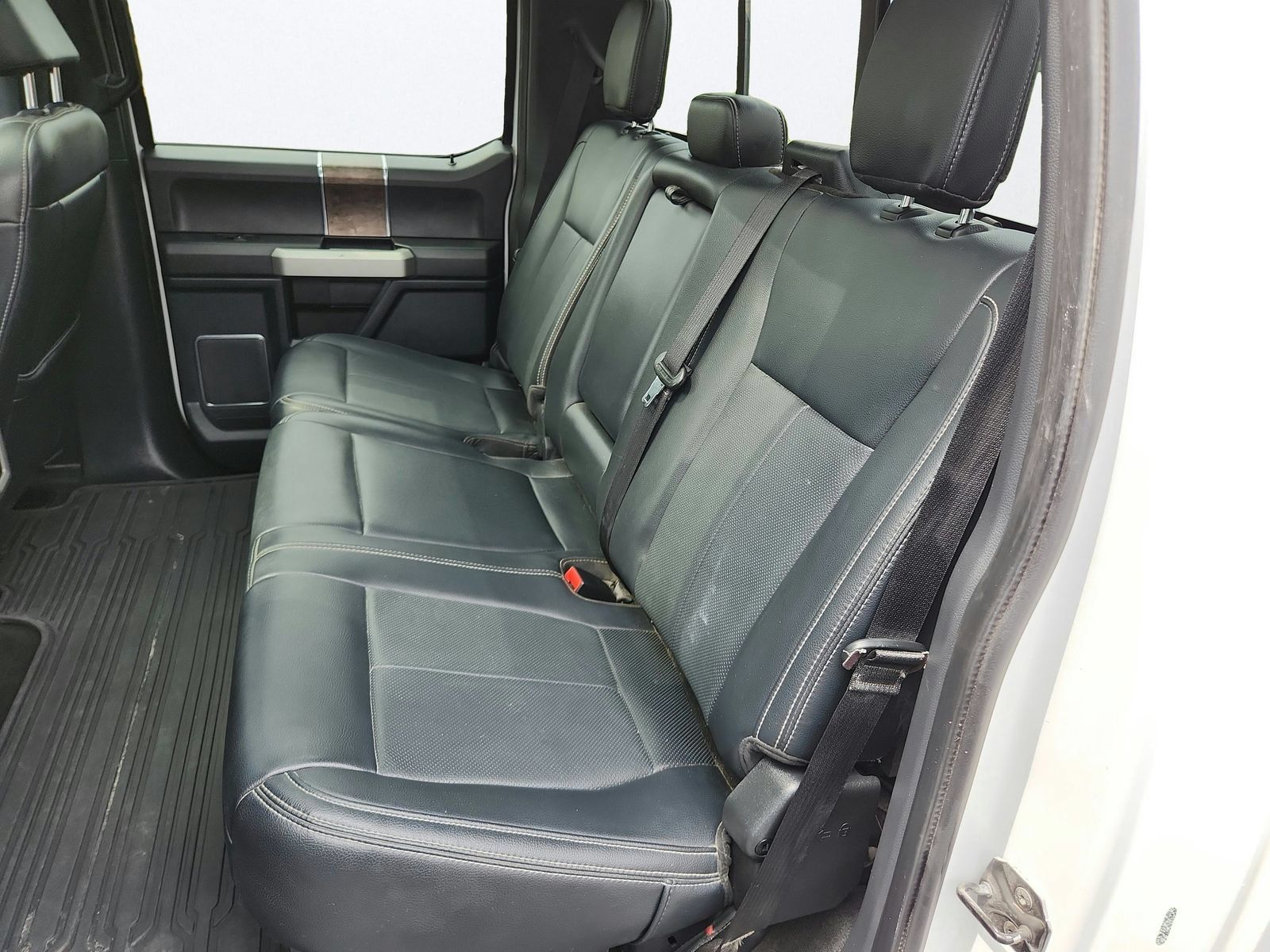 Used 2022 Ford F250 Lariat w/ Lariat Ultimate Package AWD/4WD image 25