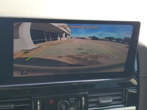 New 2026 Nissan Pathfinder SV image 9