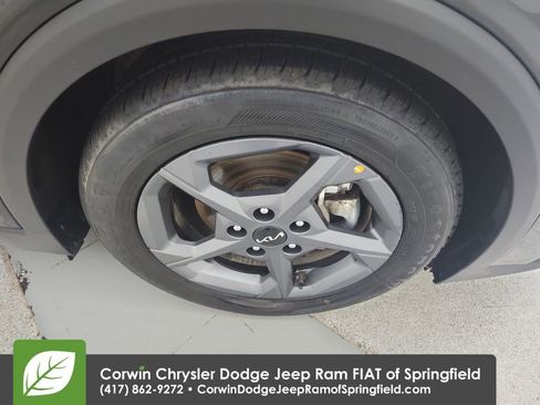 Used 2025 Kia K4 FWD image 31