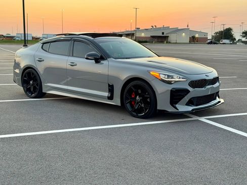 Used 2018 Kia Stinger GT2 AWD/4WD image 4
