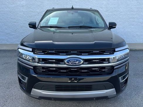 Used 2024 Ford Expedition Limited image 2