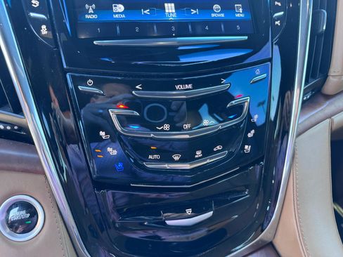 Used 2017 Cadillac Escalade Platinum AWD/4WD image 41