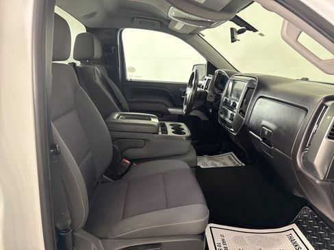 Used 2018 Chevrolet Silverado 1500 LT w/ LT Convenience Package image 12