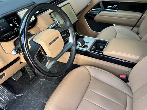 New 2026 Land Rover Range Rover SE image 5