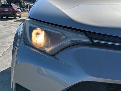 Used 2016 Toyota RAV4 XLE image 10