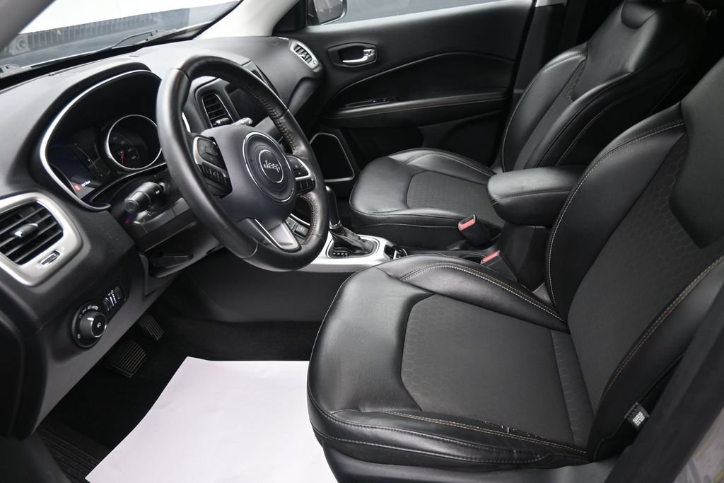 Used 2019 Jeep Compass Latitude AWD/4WD image 12