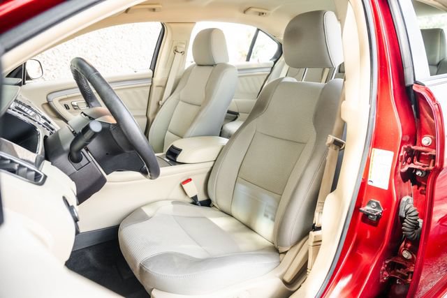 Used 2017 Ford Taurus SEL FWD image 5
