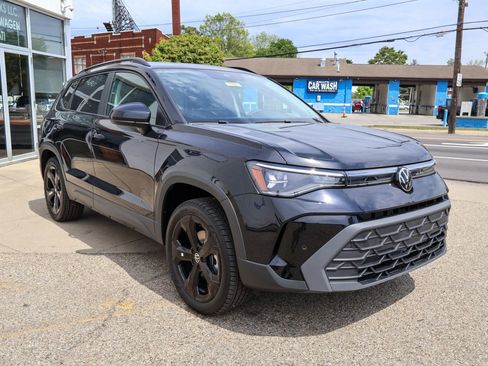 New 2026 Volkswagen Taos SE AWD/4WD image 7