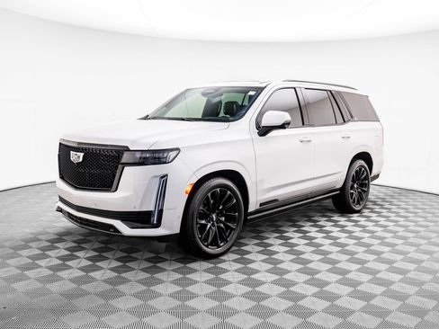 Certified 2023 Cadillac Escalade Sport Platinum w/ LPO, ONYX Package AWD/4WD image 3