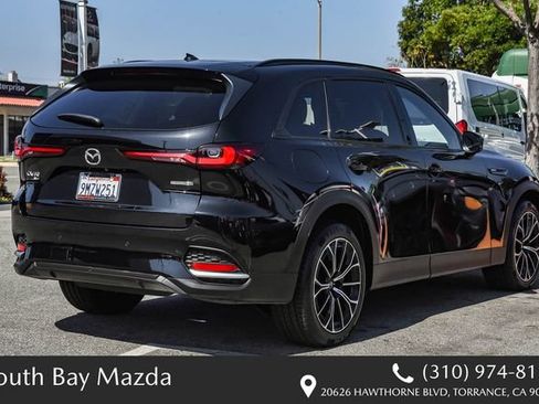 Certified 2025 MAZDA CX-70 Plug-In Hybrid w/ Premium Plus AWD/4WD image 8