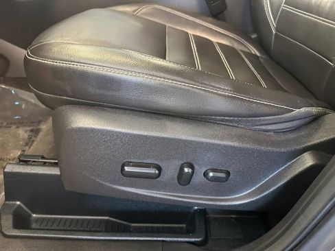 Used 2017 Ford Escape Titanium image 18