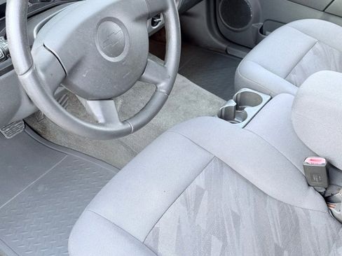 Used 2005 Chevrolet Colorado LS image 5