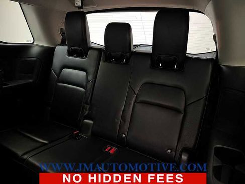 Used 2022 Nissan Pathfinder SL w/ SL Premium Package image 17