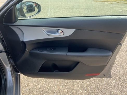 Used 2023 Kia Forte LXS image 11