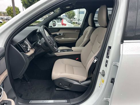 New 2026 Volvo XC90 B6 Plus w/ Protection Package Premier image 13
