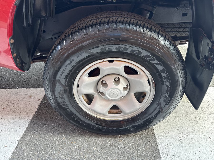 Used 2016 Toyota Tacoma SR5 w/ Towing Package AWD/4WD image 18
