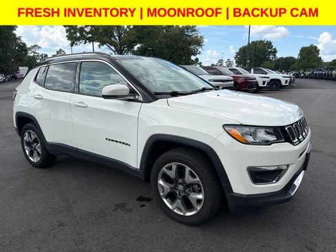 Used 2018 Jeep Compass Limited w/ Navigation Group AWD/4WD image 1