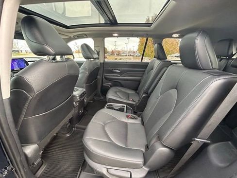 Used 2024 Toyota Grand Highlander AWD Hybrid image 21