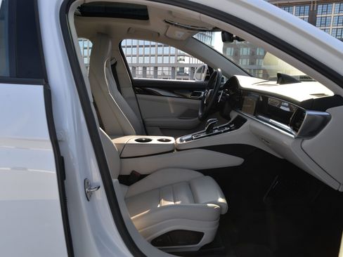 Certified 2022 Porsche Panamera 4 image 14