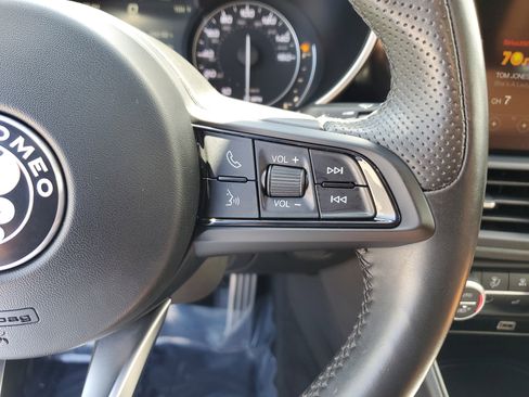 Used 2022 Alfa Romeo Giulia Ti w/ Active Assist Plus Package image 20