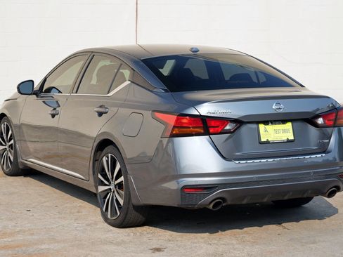 Used 2022 Nissan Altima 2.0 SR FWD image 43