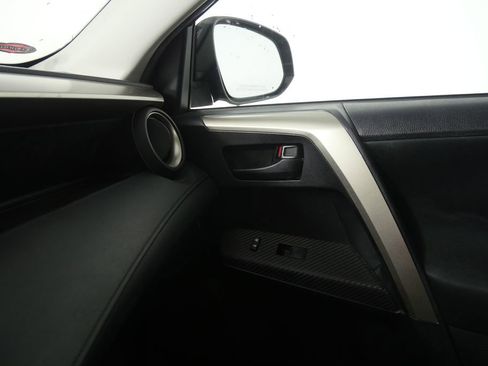 Used 2015 Toyota RAV4 LE image 15