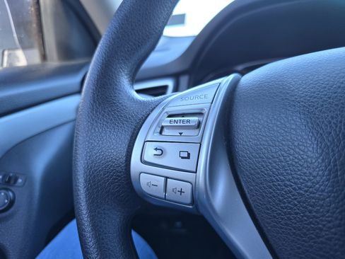 Used 2016 Nissan Rogue S image 18