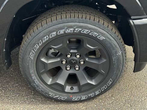 New 2026 RAM 1500 Big Horn AWD/4WD image 9