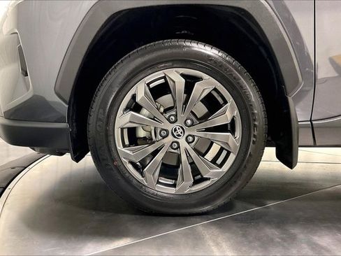 Used 2023 Toyota RAV4 XLE Premium AWD/4WD image 8