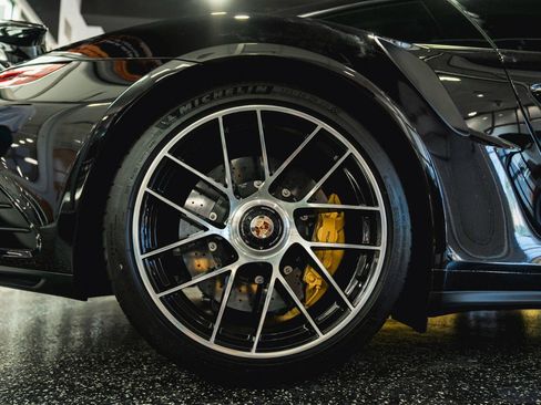 Used 2019 Porsche 911 Turbo AWD/4WD image 17