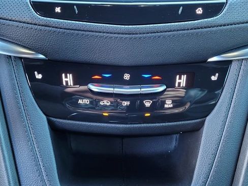 Certified 2022 Cadillac XT5 Luxury image 21