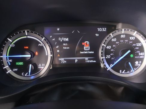 Used 2022 Toyota Highlander Bronze Edition FWD image 4