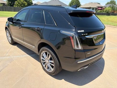 Certified 2025 Cadillac XT5 Sportv w/ Technology Package AWD/4WD image 3