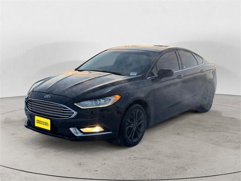 Used 2018 Ford Fusion SE w/ Equipment Group 201A image 1