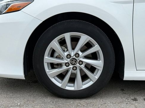 Used 2024 Toyota Camry LE FWD image 5