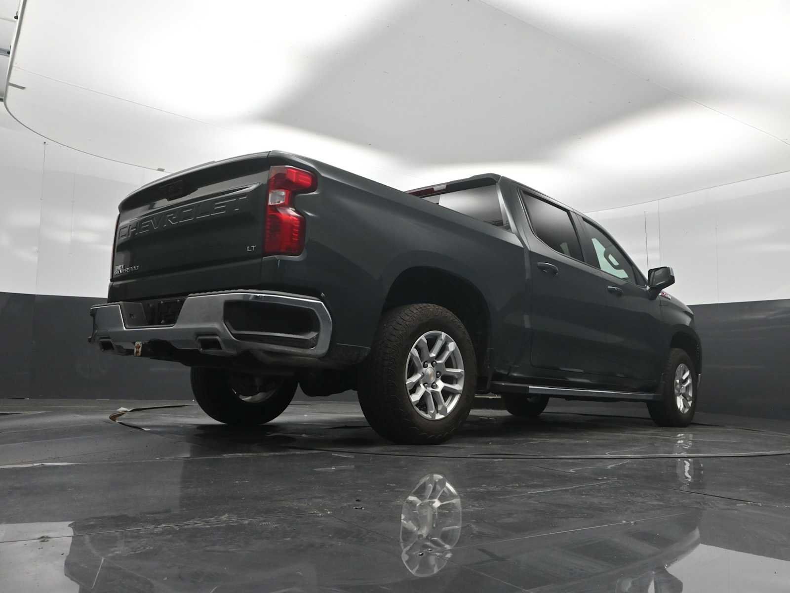 Used 2025 Chevrolet Silverado 1500 LT w/ Z71 Off-Road Package AWD/4WD image 24