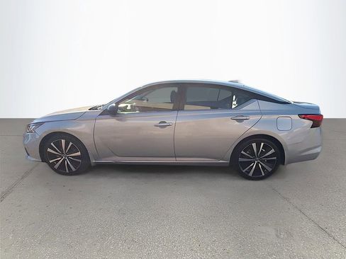 Used 2022 Nissan Altima 2.5 SR FWD image 7