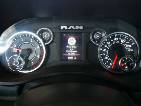 Used 2023 RAM 2500 Tradesman w/ Chrome Appearance Group image 14