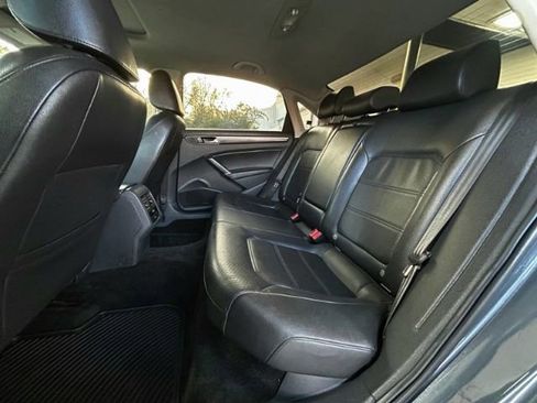 Used 2017 Volkswagen Passat 1.8T SE image 7