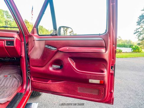 Used 1995 Ford Bronco XLT image 32