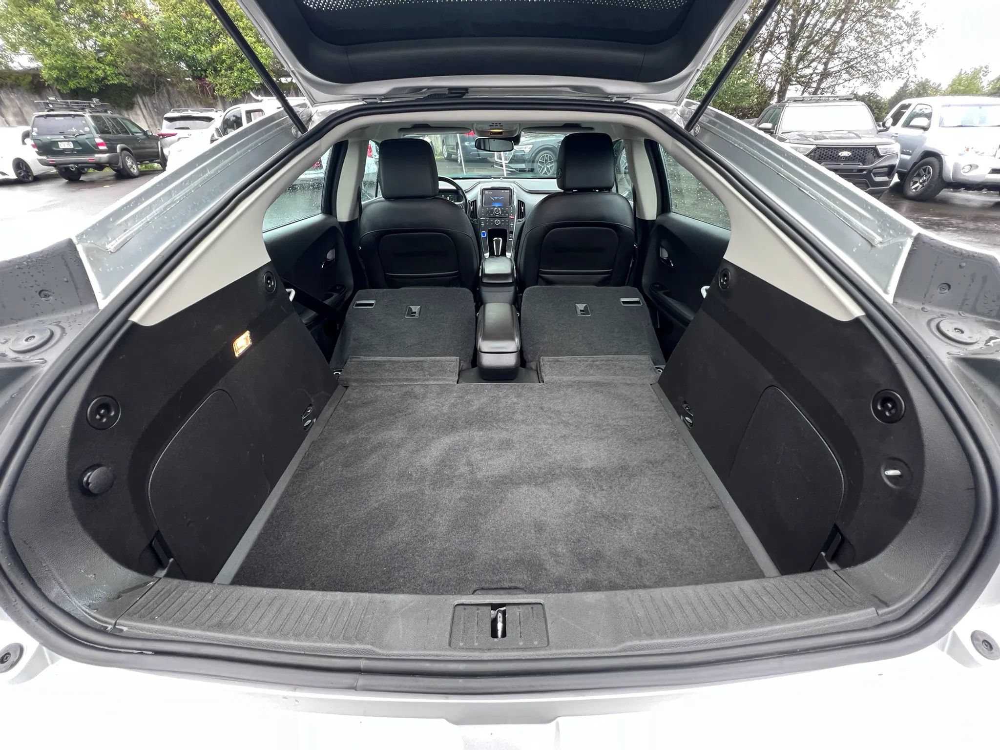 Used 2015 Chevrolet Volt Premium w/ Premium Trim Package FWD image 34