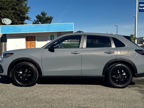 Certified 2025 Honda HR-V Sport image 7