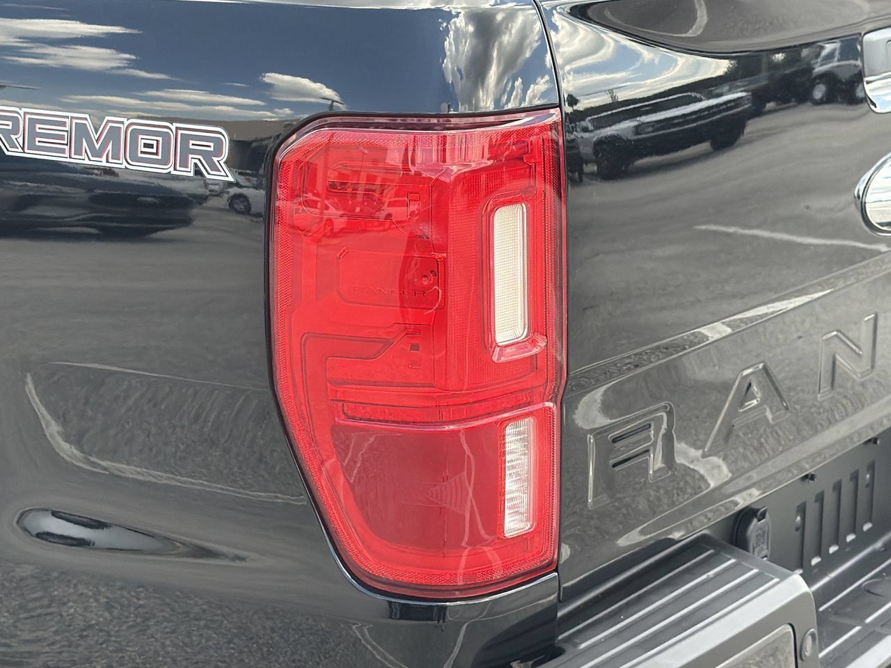 Used 2021 Ford Ranger Lariat w/ Tremor Off-Road Package AWD/4WD image 7