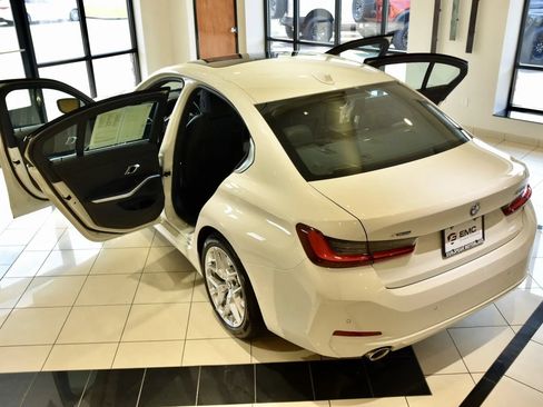 Used 2025 BMW 330i xDrive Sedan AWD/4WD image 8