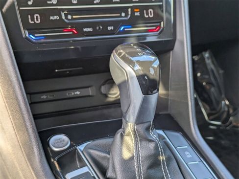 Used 2025 Volkswagen Taos SE image 22