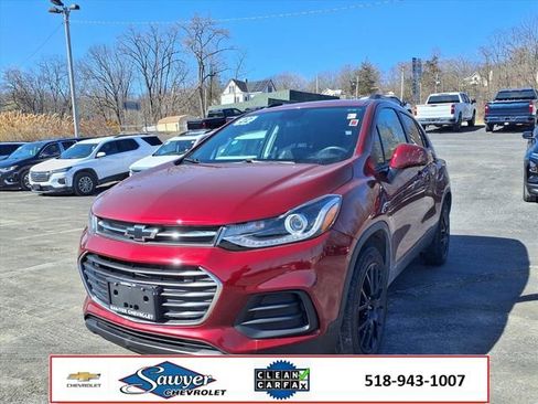 Used 2022 Chevrolet Trax LT w/ Driver Confidence Package image 3