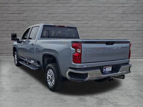 Used 2025 Chevrolet Silverado 2500 LT w/ Convenience Package AWD/4WD image 9